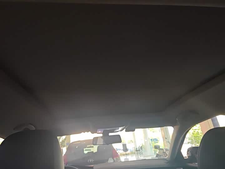 Фото 18 - Volkswagen Passat