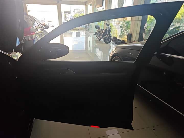 Фото 26 - Volkswagen Passat