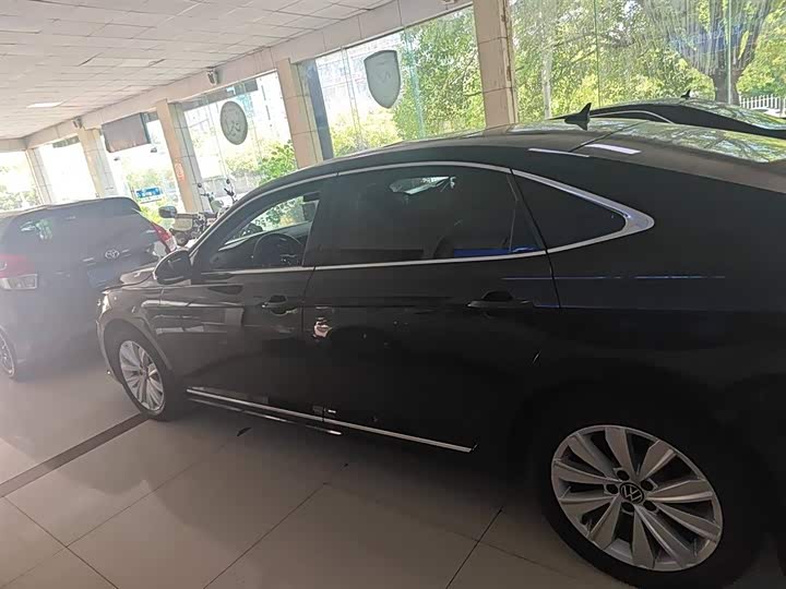 Фото 5 - Volkswagen Passat