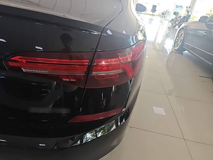 Фото 8 - Volkswagen Passat