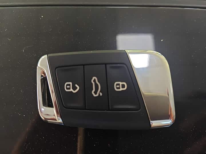 Фото 9 - Volkswagen Passat