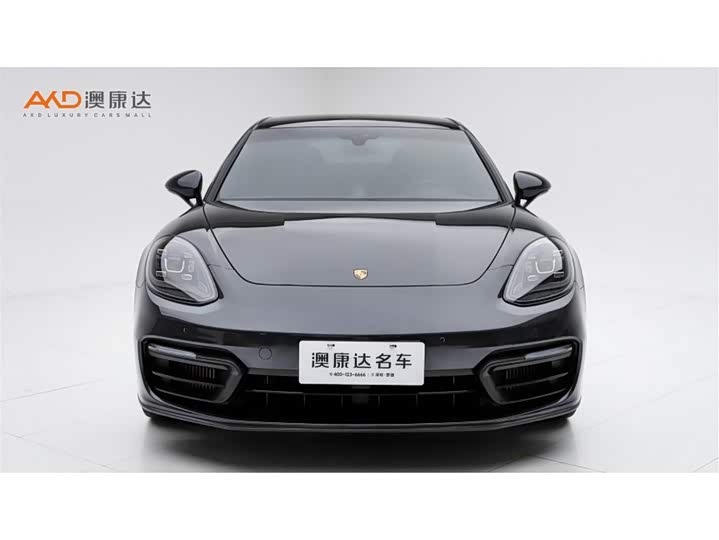 Фото 2 - Porsche Panamera