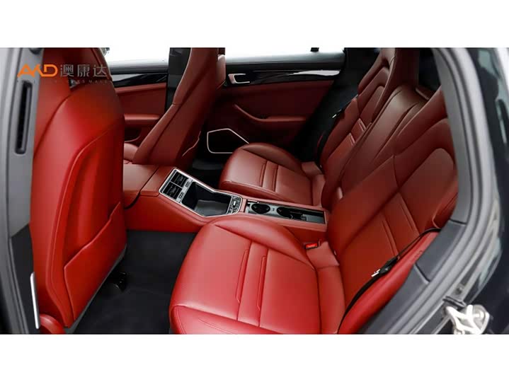 Фото 7 - Porsche Panamera