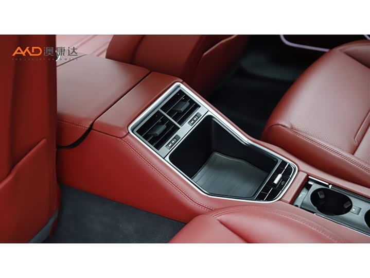 Фото 9 - Porsche Panamera