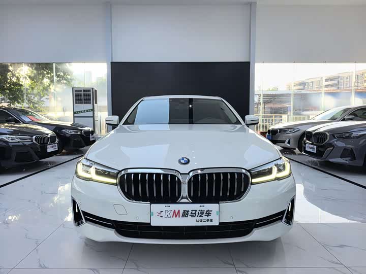 Фото 2 - BMW 5 Series