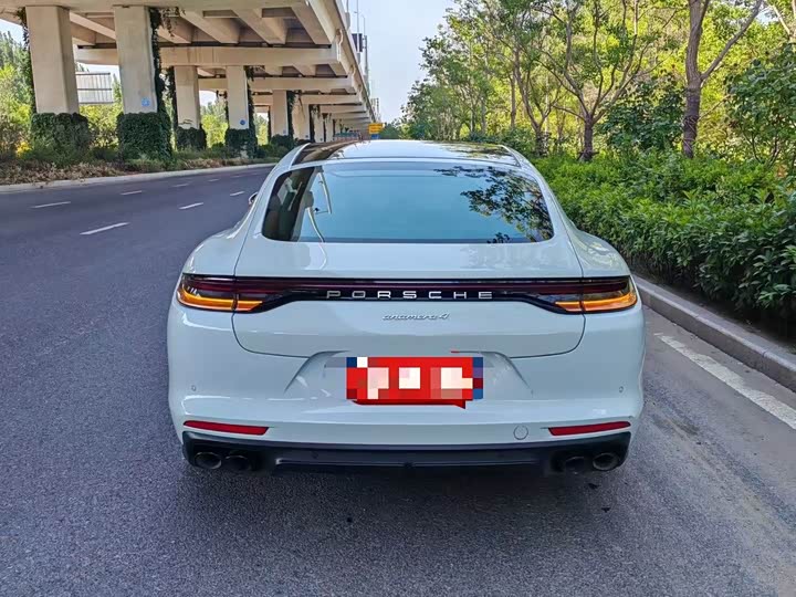 Фото 5 - Porsche Panamera