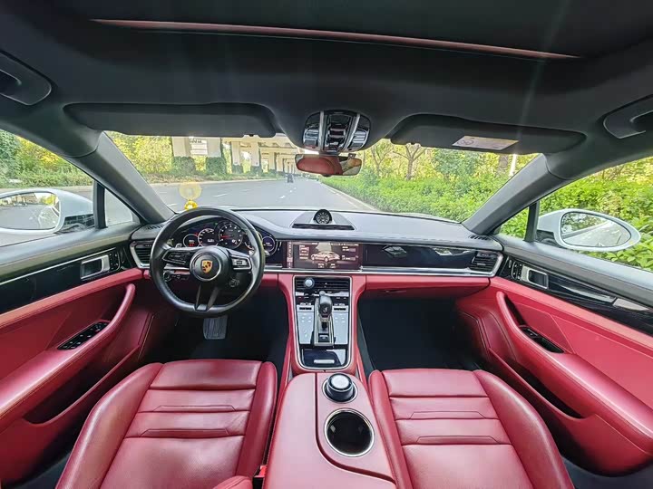 Фото 7 - Porsche Panamera