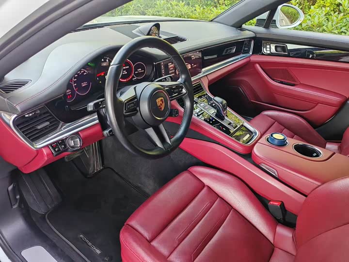 Фото 9 - Porsche Panamera