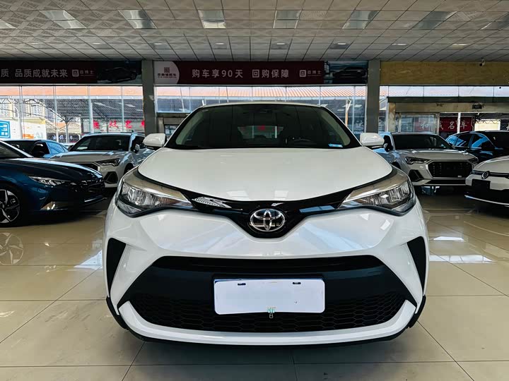 Фото 2 - Toyota C-HR