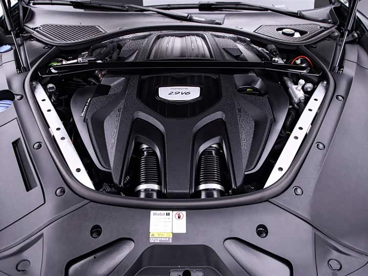 Фото 18 - Porsche Panamera