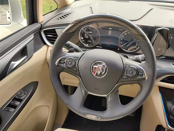 Фото 3 - Buick GL8 ES