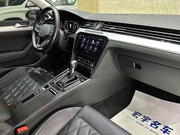 Фото 14 - Volkswagen Magotan GTE Hybrid