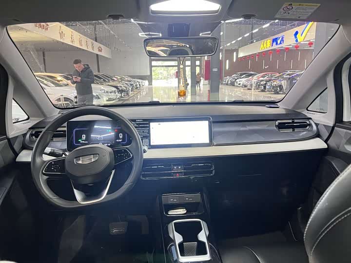 Фото 4 - Geely Geometry E Firefly