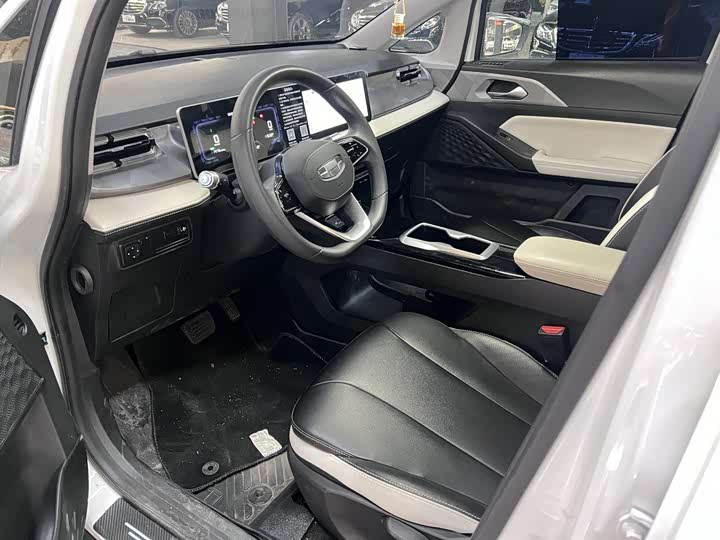 Фото 5 - Geely Geometry E Firefly