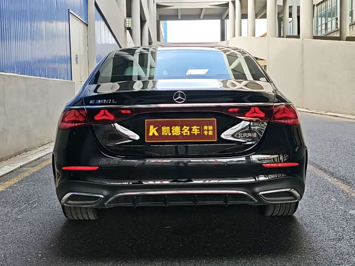 Фото 8 - Mercedes-Benz E-Class