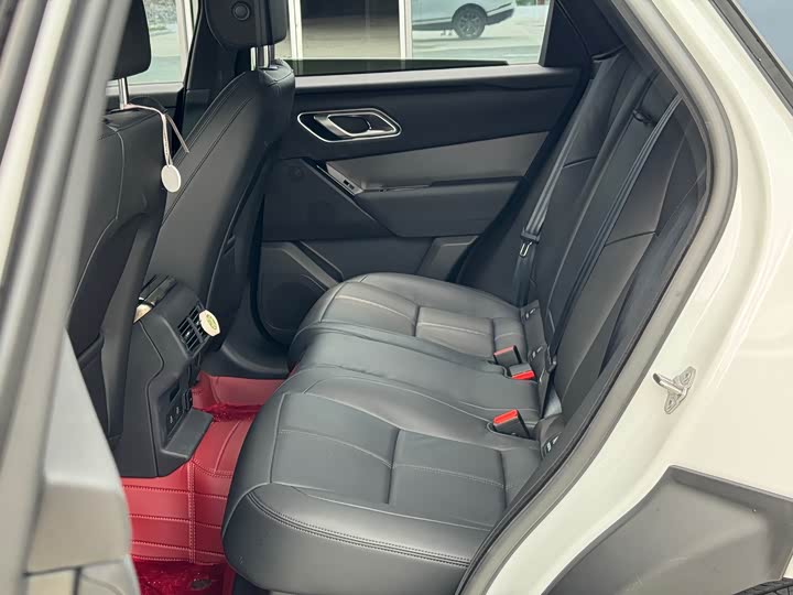 Фото 7 - Land Rover Range Rover Velar