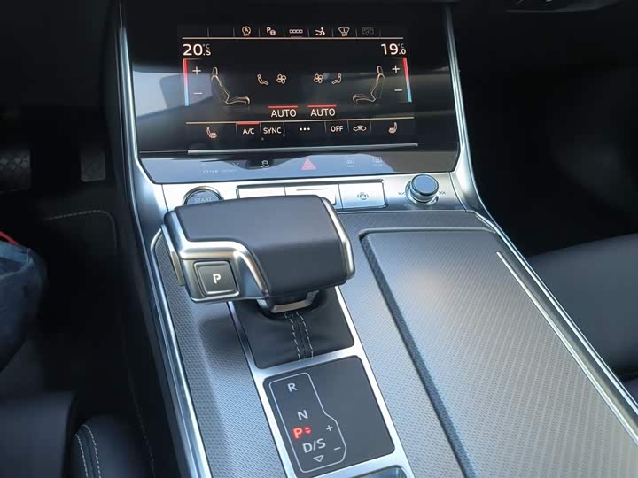 Фото 19 - Audi A7