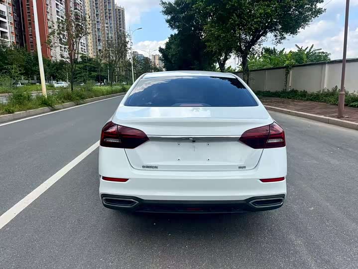 Фото 5 - Geely Emgrand