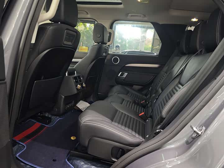 Фото 12 - Land Rover Discovery