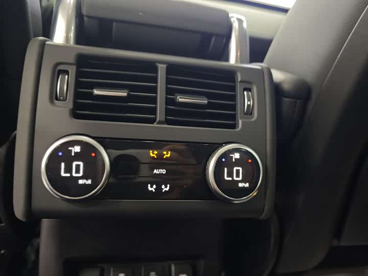 Фото 15 - Land Rover Discovery