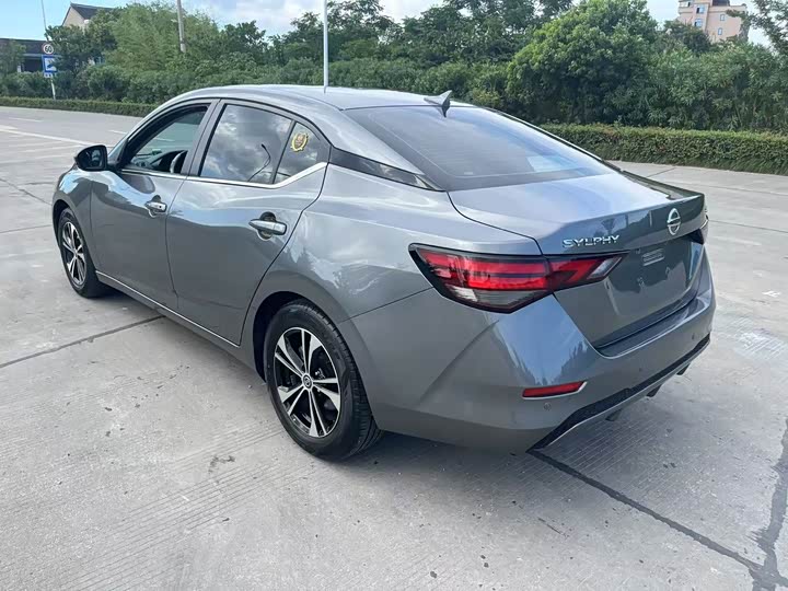 Фото 13 - Nissan Sylphy