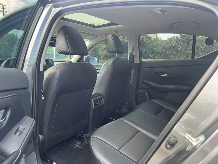 Фото 7 - Nissan Sylphy