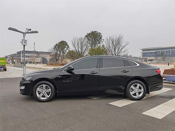 Фото 4 - Chevrolet Malibu XL
