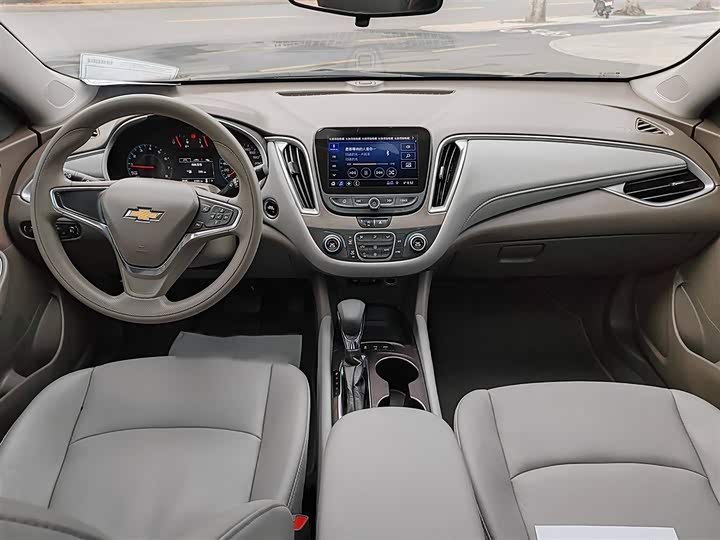 Фото 8 - Chevrolet Malibu XL