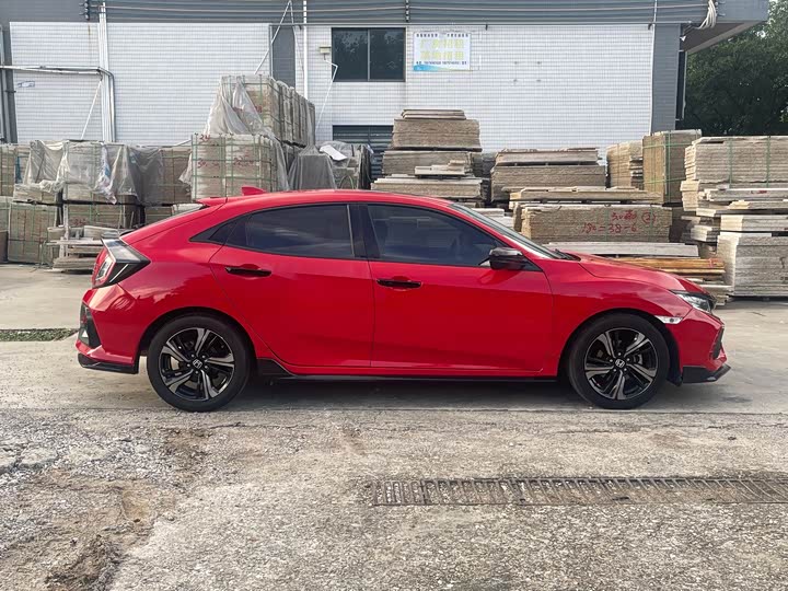 Фото 4 - Honda Civic