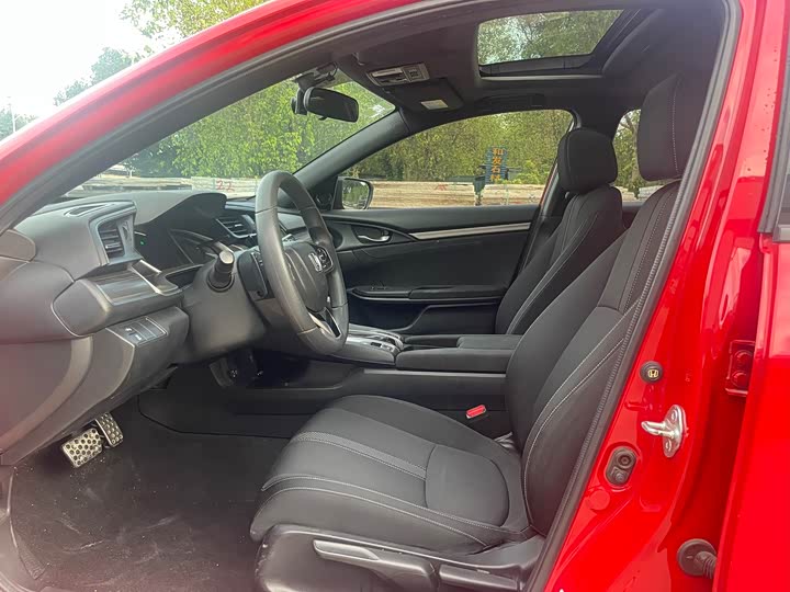 Фото 6 - Honda Civic