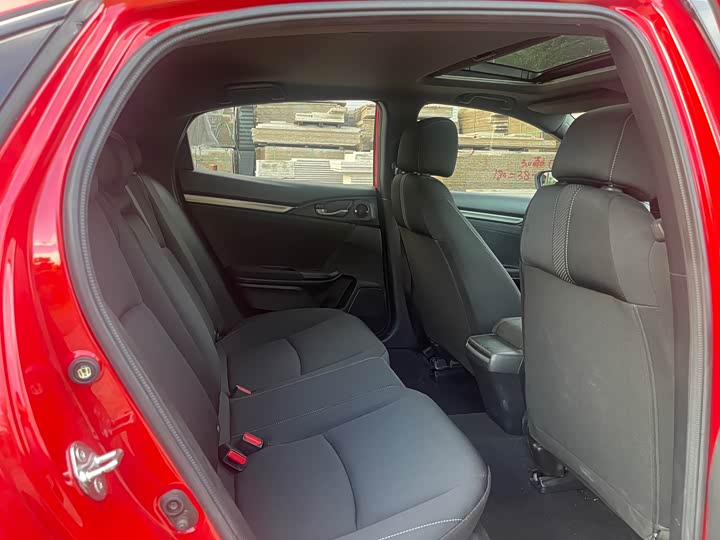 Фото 9 - Honda Civic