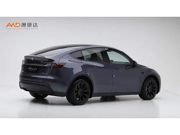 Фото 3 - Tesla Model Y