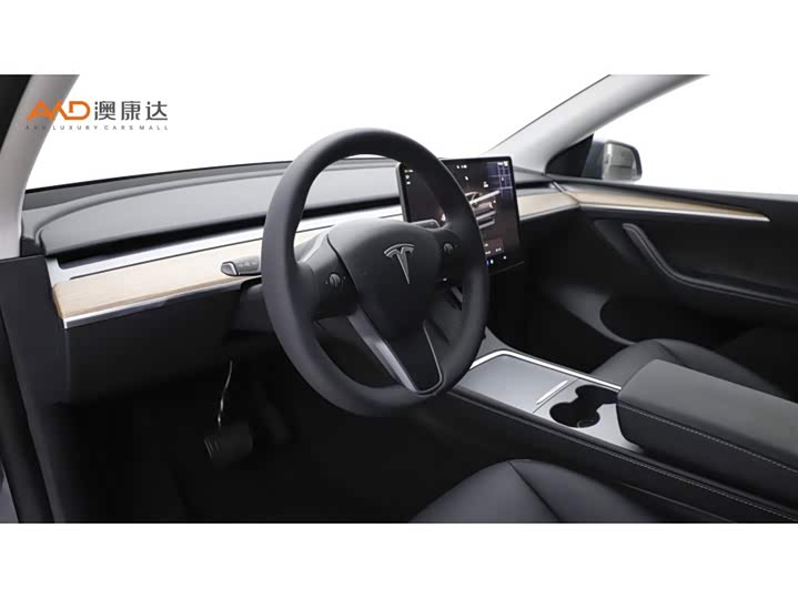 Фото 6 - Tesla Model Y