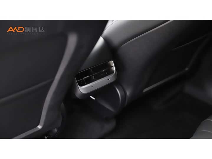 Фото 9 - Tesla Model Y