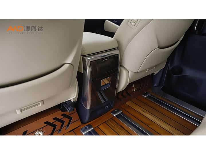 Фото 10 - Toyota Alphard