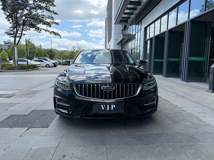 Фото 2 - Geely Preface