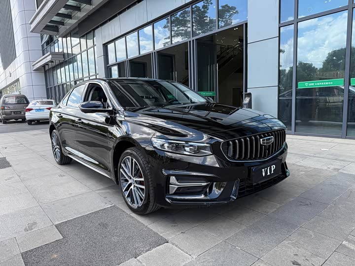 Фото 3 - Geely Preface