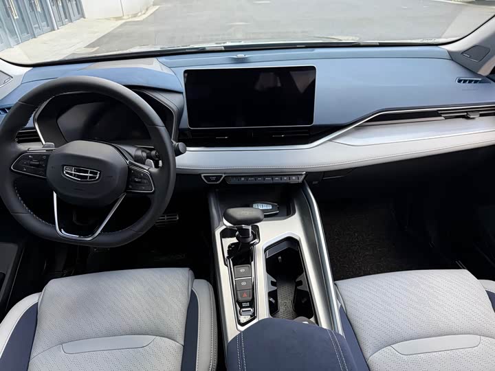 Фото 6 - Geely Preface