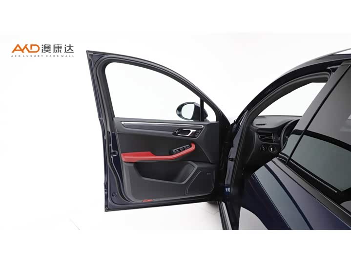 Фото 10 - Porsche Macan