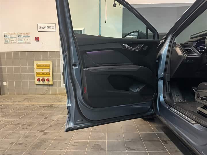 Фото 8 - Audi Q4 e-tron