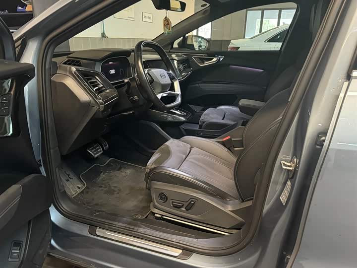 Фото 9 - Audi Q4 e-tron