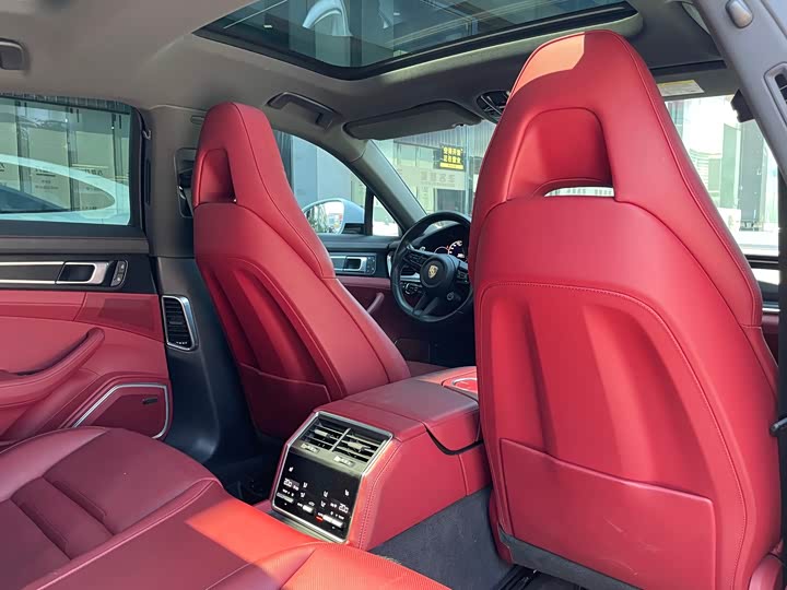 Фото 12 - Porsche Panamera