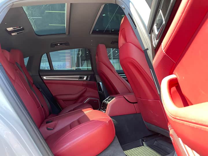 Фото 13 - Porsche Panamera