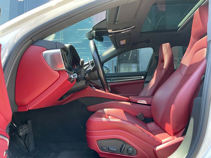 Фото 4 - Porsche Panamera