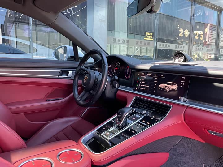 Фото 8 - Porsche Panamera