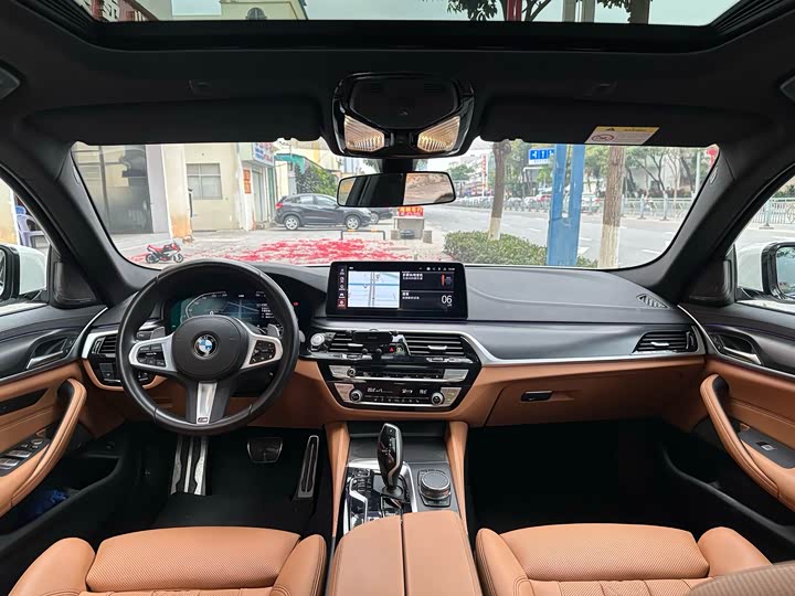 Фото 6 - BMW 5 Series