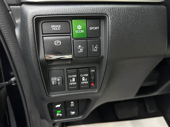 Фото 10 - Honda Odyssey