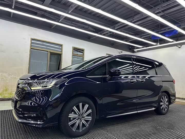 Фото 3 - Honda Odyssey