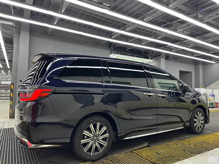 Фото 6 - Honda Odyssey