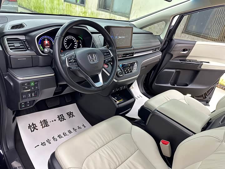 Фото 7 - Honda Odyssey